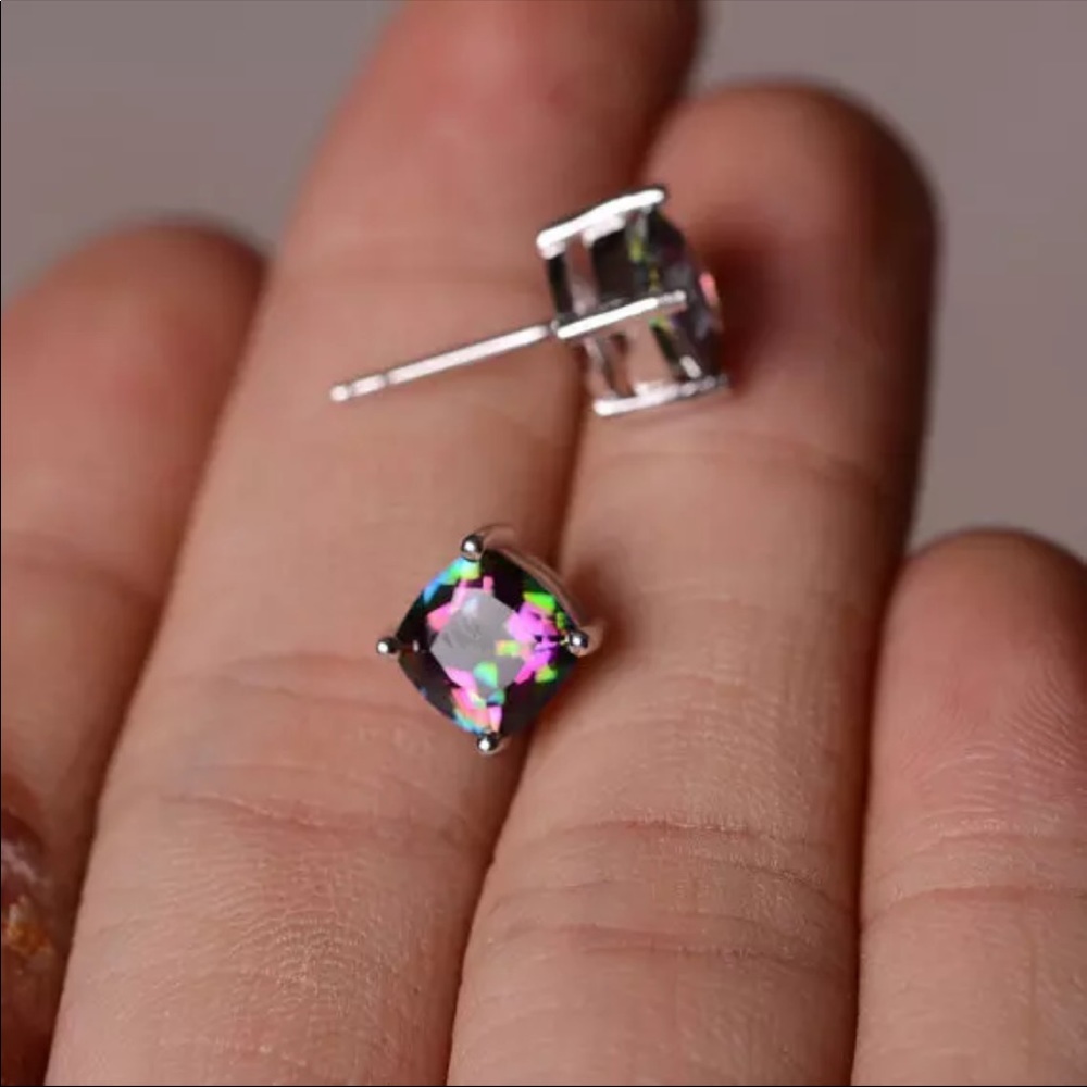 New Unisex Colorful Rainbow Square Stud Earrings - Picture 3 of 6